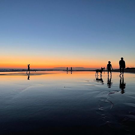 Sea View & Sundown, 150M From The Beach And Surf Spots Кошта-да-Капаріка Екстер'єр фото