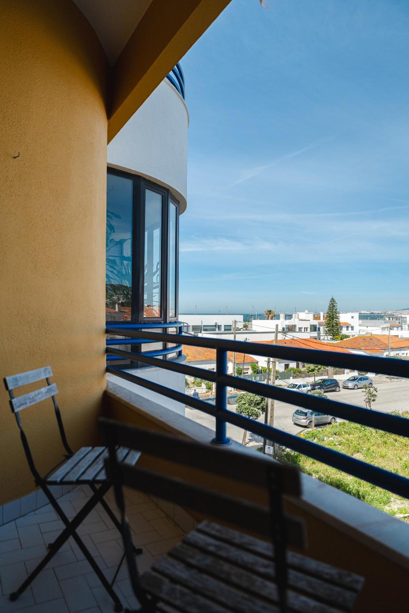 Sea View & Sundown, 150M From The Beach And Surf Spots Кошта-да-Капаріка Екстер'єр фото
